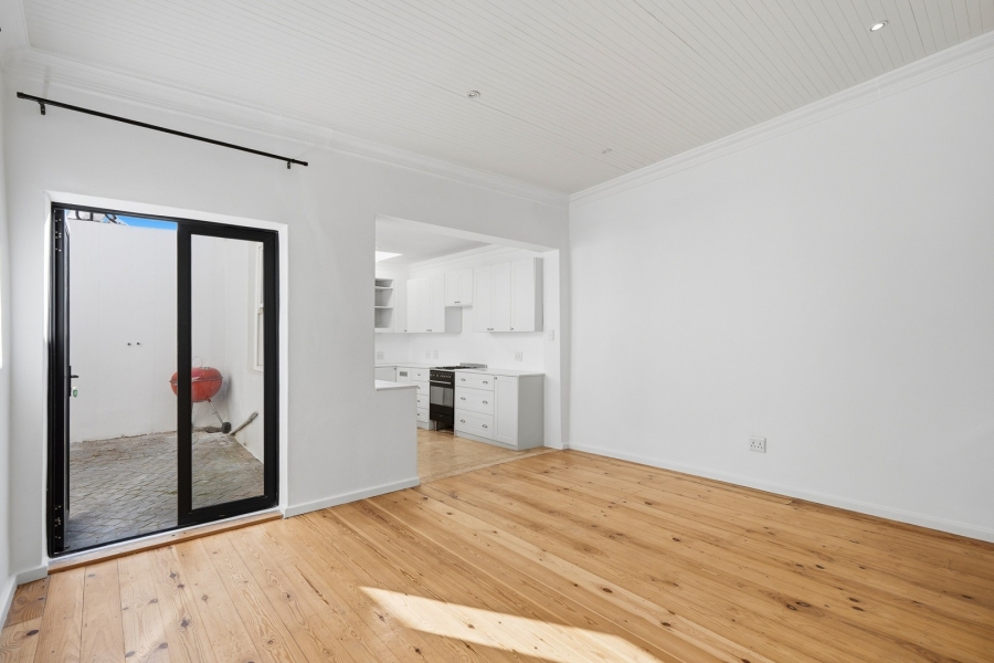 To Let 2 Bedroom Property for Rent in Oranjezicht Western Cape
